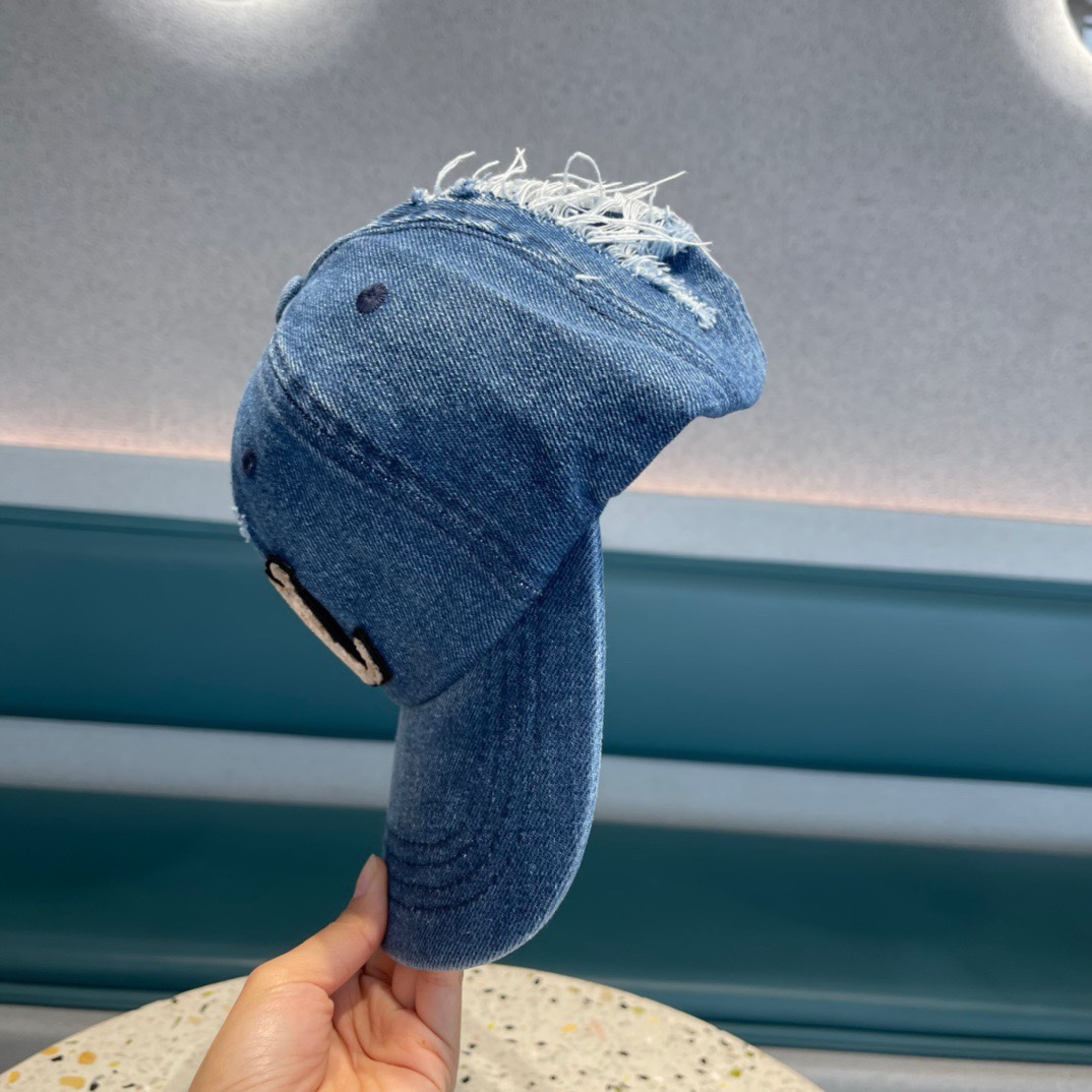 Lv路易威登2022新款专柜同步牛仔洗水刺绣棒球帽新款上架今年赛琳家每款帽子都想拥有设计轻易休闲时髦又带