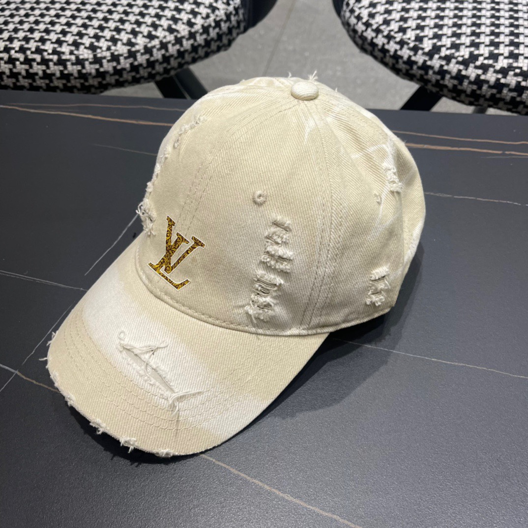 路易威登破洞棒球帽LV新款真的太好看了手感和质感都超棒的可盐可甜