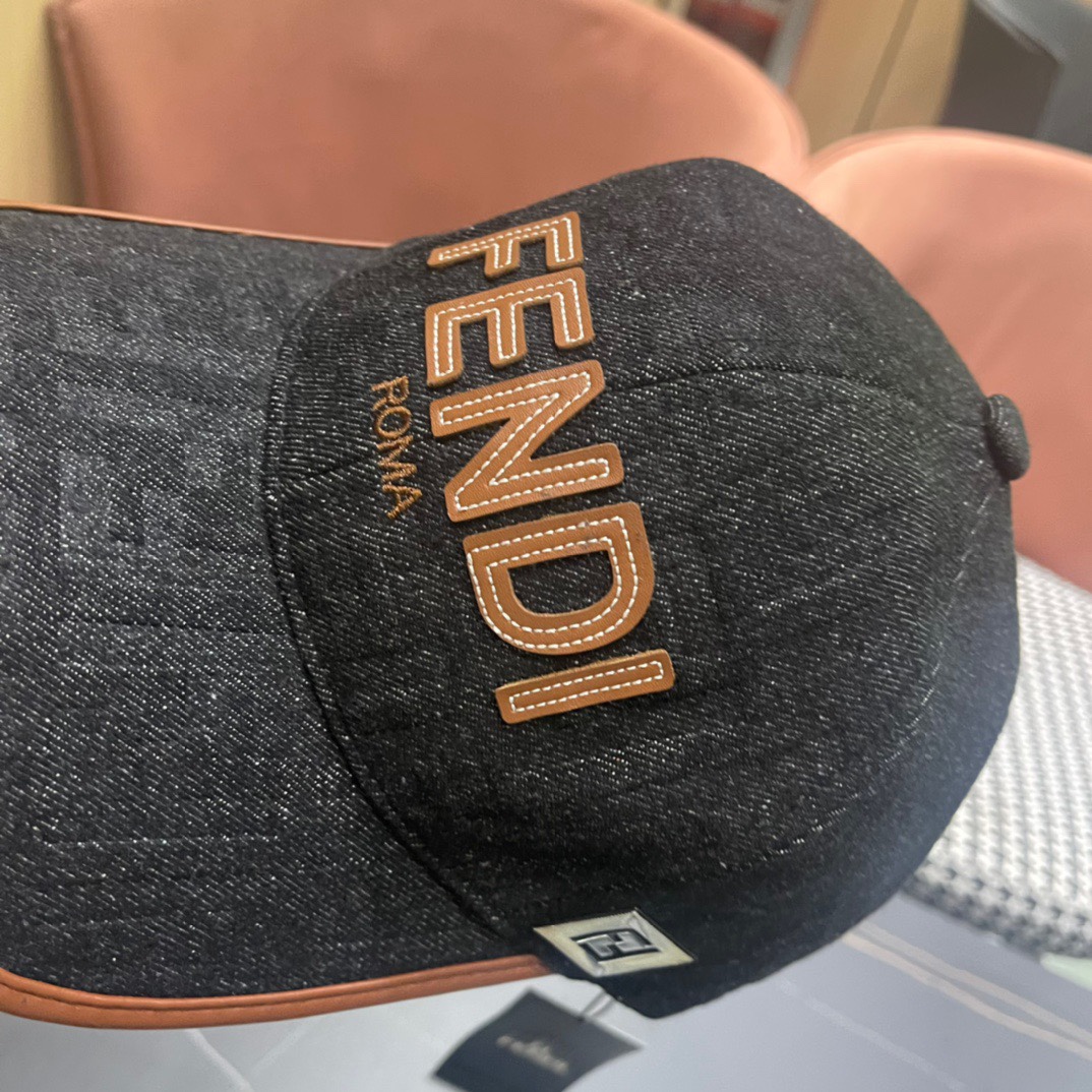 FENDI芬迪2024新品棒球帽代购版本！时尚潮流高端做工！