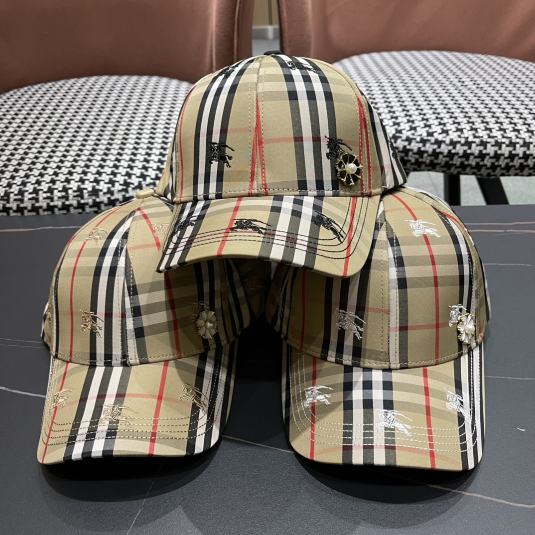 NO:197144,Burberry's new baseball cap, big brand synchronization, super easy to match, shipped!  Hat fisherman hat baseball hat knit hat, hat, burberry, espadrilles, hats19860909巴宝莉 新款棒球帽,大牌同步,超好搭配,出货！帽子渔夫帽棒球帽针织帽,帽子,burberry,espadrilles,hats,hat