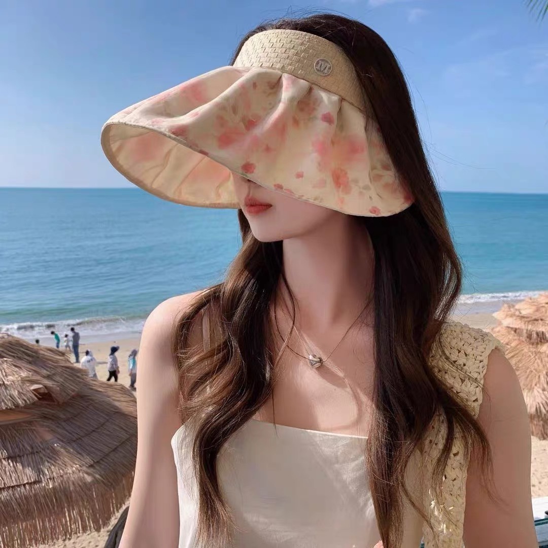 NO:197955,Chanel's new summer new live broadcast sun hat empty top hat, big brand shipment, easy to match!  Essential Hats Fisherman's Hats Baseball Hats Knitted Hats, Hats, Chanels, espadrilles, hats19860909香奈儿新款夏季新款直播爆款遮阳帽空顶帽,大牌出货,好搭！出街必备帽子渔夫帽棒球帽针织帽,帽子,chanel,espadrilles,hats,hat