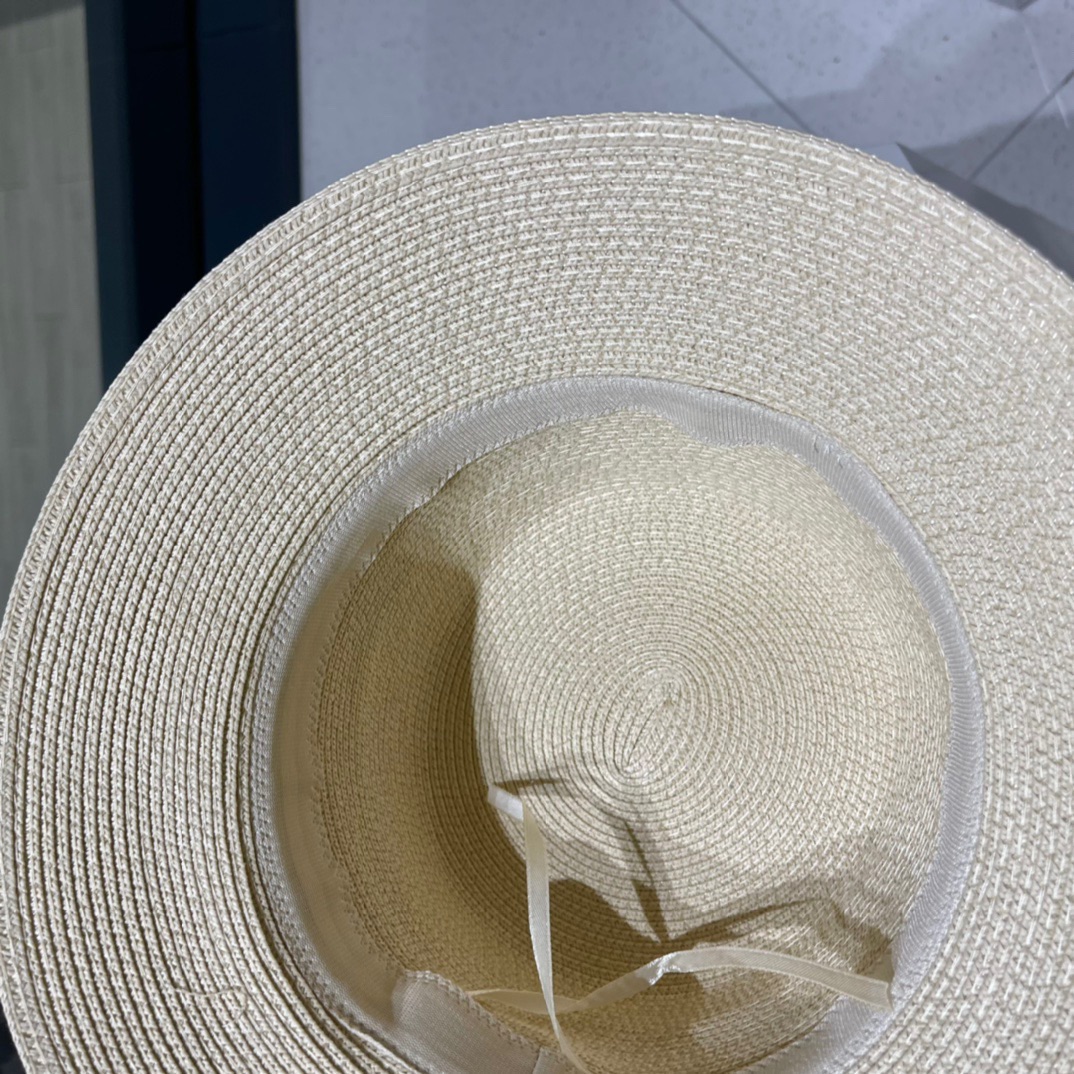  【DIOR迪奥】2023新款水桶草编遮阳草帽盆帽🤩沙滩风，简约大方，百搭单品～出街首选，新款帽型超美腻