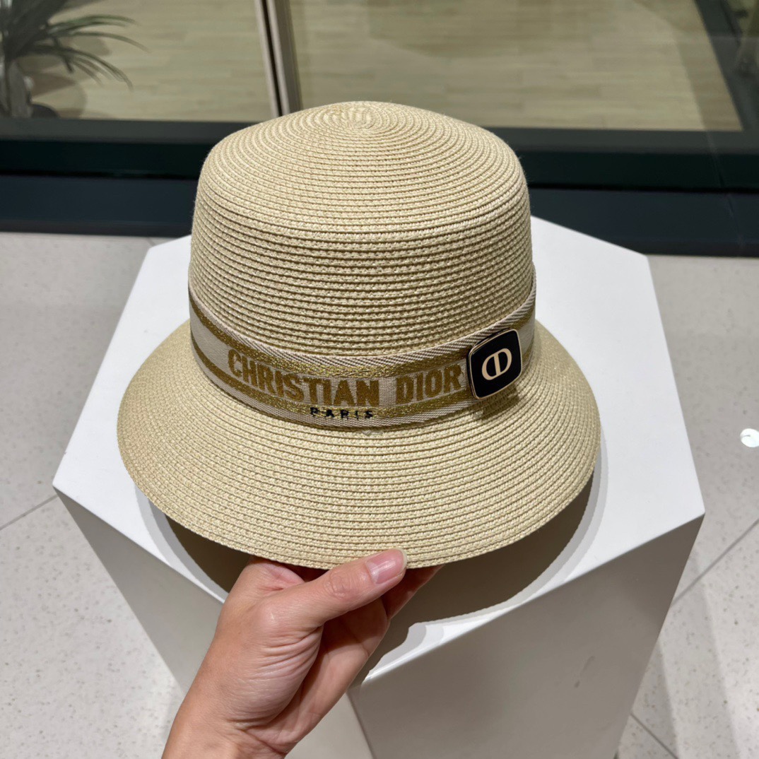  【DIOR迪奥】2023新款水桶草编遮阳草帽盆帽🤩沙滩风，简约大方，百搭单品～出街首选，新款帽型超美腻