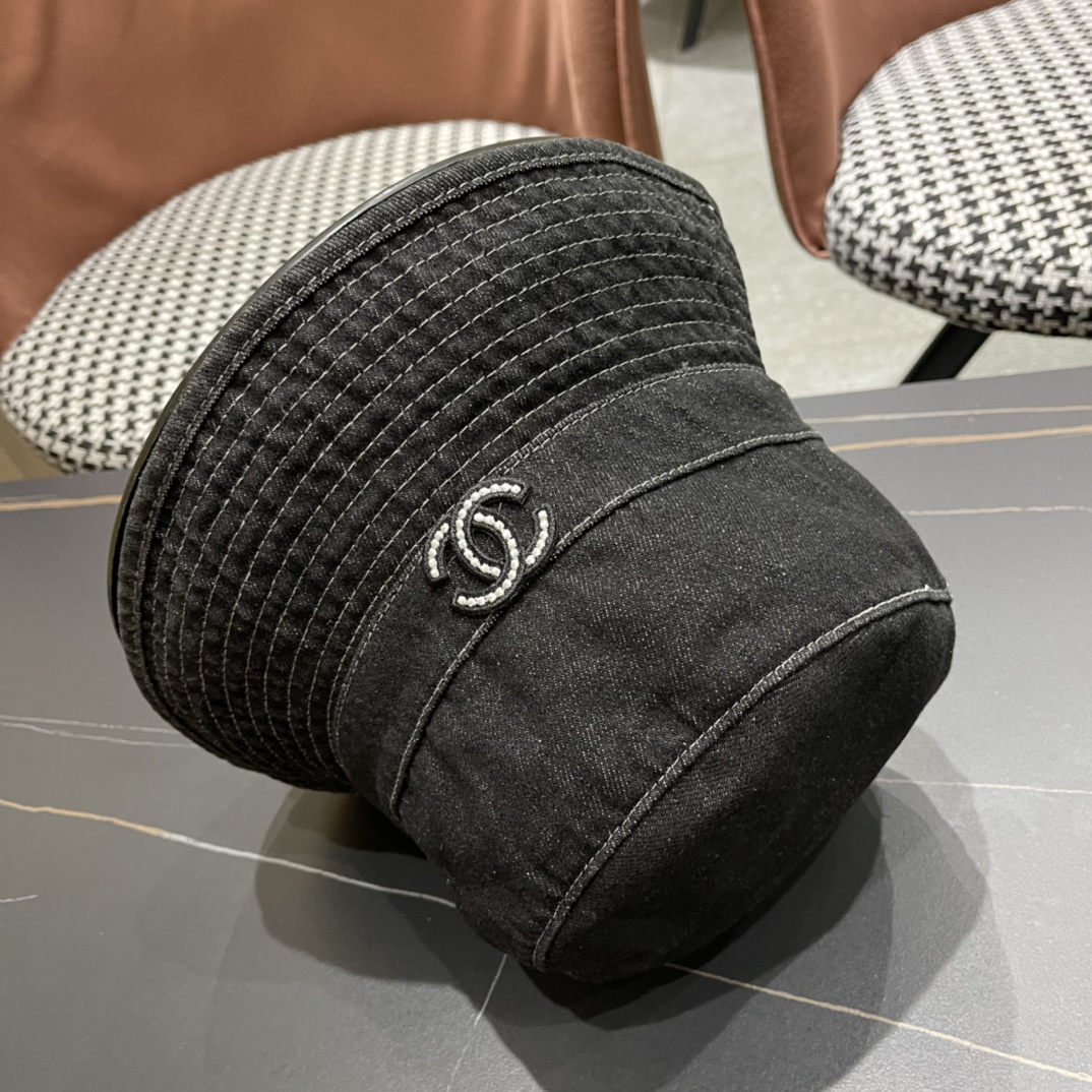 【Chanel香奈儿】2024夏新款牛仔遮阳渔夫帽🌈 浪漫沙滩款！出街必备