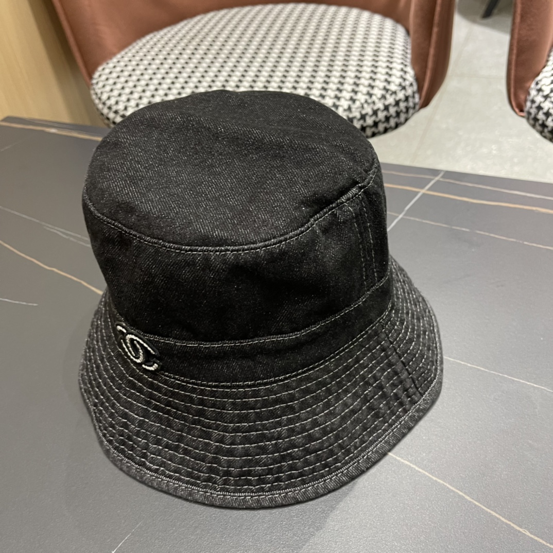 【Chanel香奈儿】2024夏新款牛仔遮阳渔夫帽🌈 浪漫沙滩款！出街必备