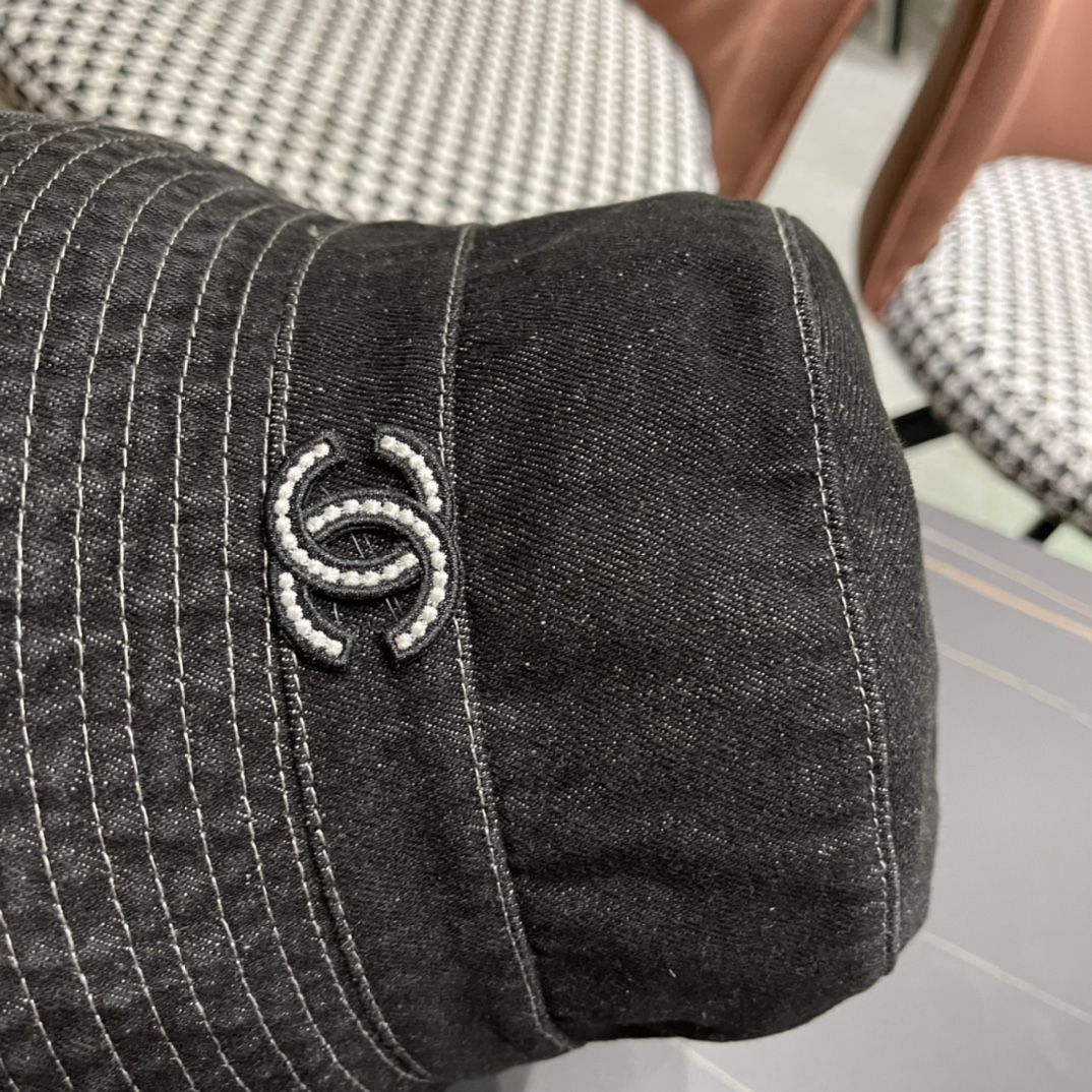 【Chanel香奈儿】2024夏新款牛仔遮阳渔夫帽🌈 浪漫沙滩款！出街必备