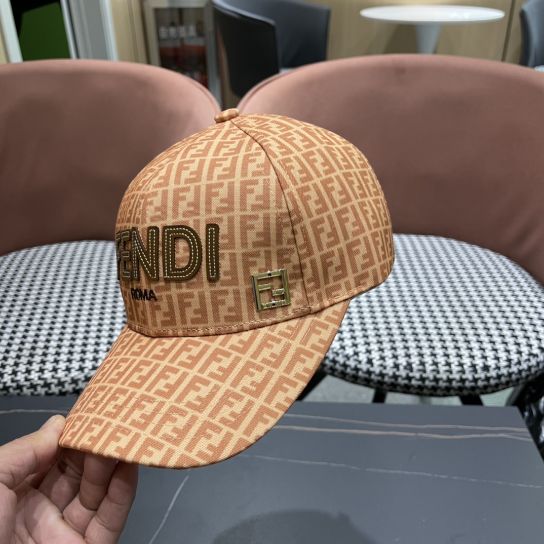  新款出货，Fendi（芬迪）新款原单棒球帽，专柜常年热卖款，口碑极佳，11开模订制轻盈透气！质量超赞，