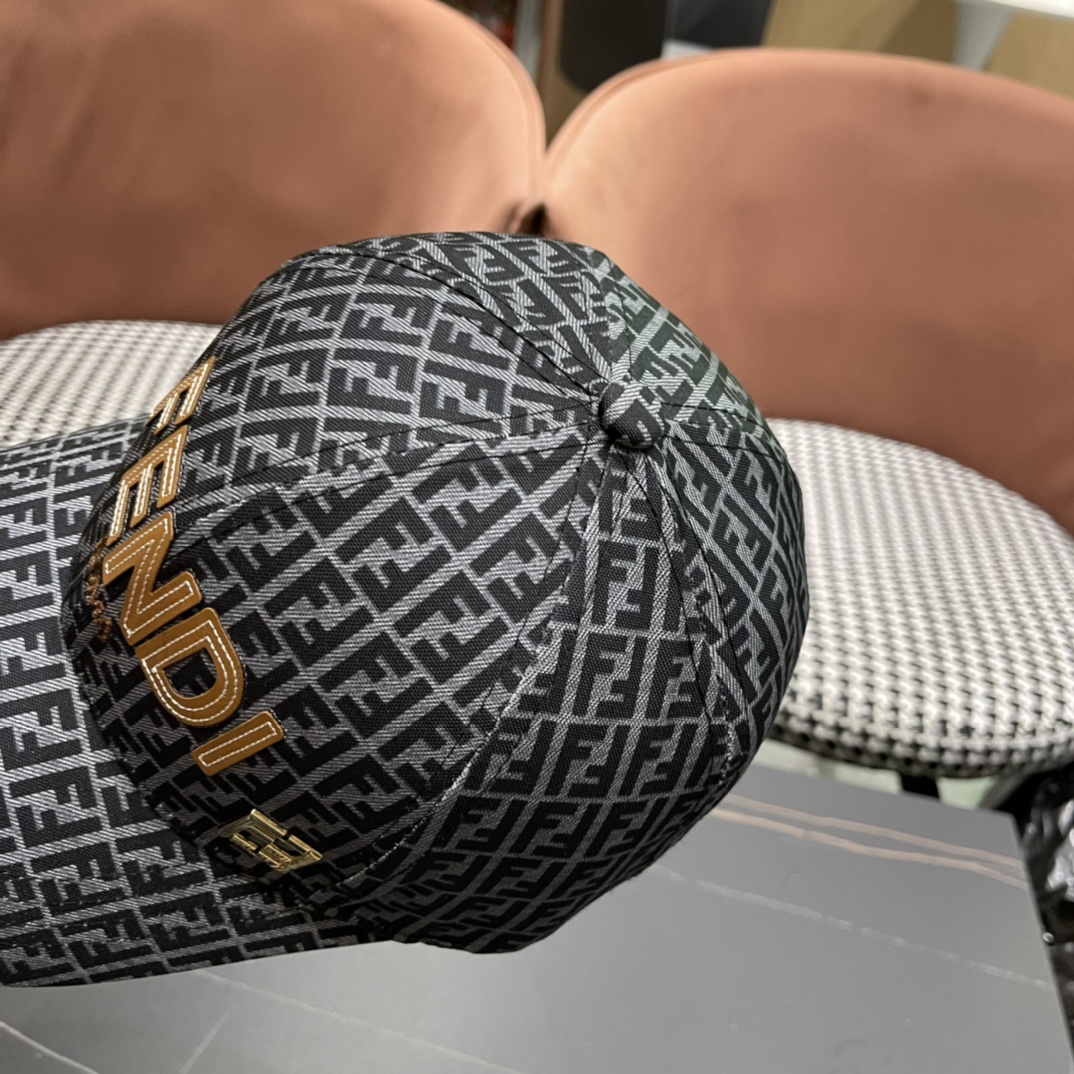  新款出货，Fendi（芬迪）新款原单棒球帽，专柜常年热卖款，口碑极佳，11开模订制轻盈透气！质量超赞，