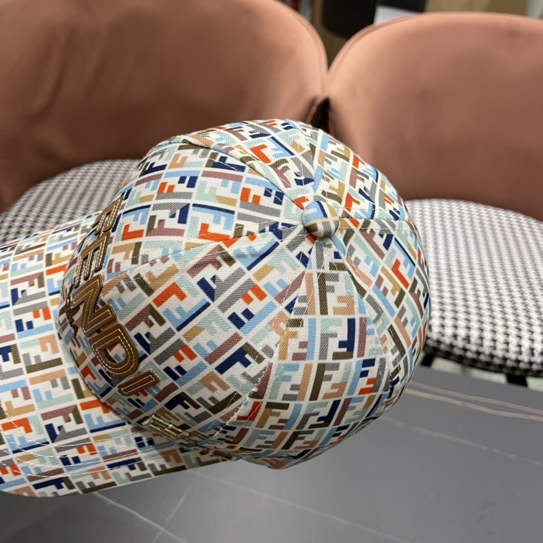  新款出货，Fendi（芬迪）新款原单棒球帽，专柜常年热卖款，口碑极佳，11开模订制轻盈透气！质量超赞，