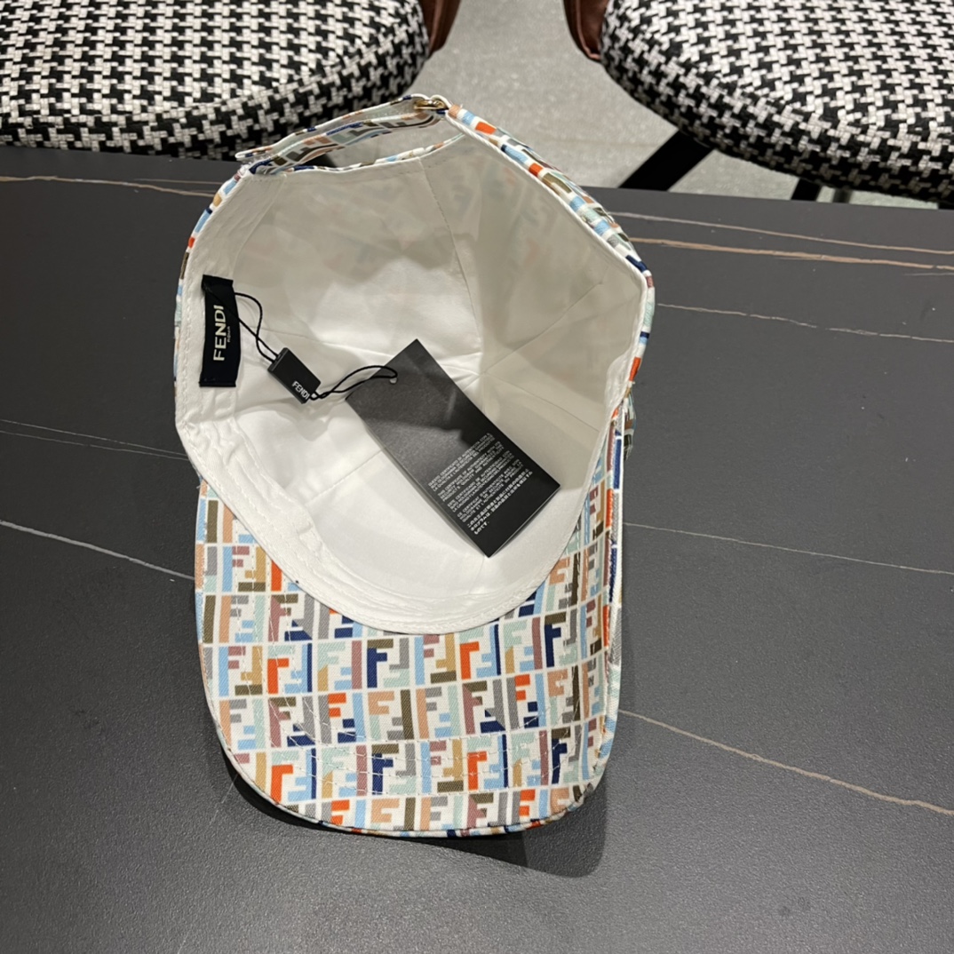  新款出货，Fendi（芬迪）新款原单棒球帽，专柜常年热卖款，口碑极佳，11开模订制轻盈透气！质量超赞，