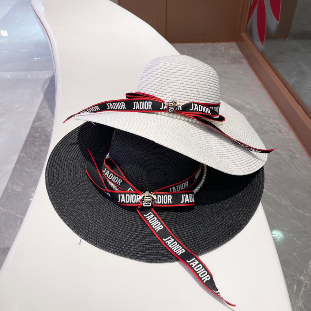 NO:198776,【DIOR】New large-brimmed ribbon pearl spliced ​​straw woven sunshade straw hat beach style, simple and elegant, versatile items~ the first choice for outing the street, the new hat shape is super beautiful, the new product is on the shelves of the hat fisherman hat baseball hat knitted hat, hat, dior, dior, espadrilles, espadrilles, hats19860909【DIOR迪奥】 新款大檐丝带珍珠拼接草编遮阳草帽礼帽沙滩风,简约大方,百搭单品～出街首选,新款帽型超美腻,新品上架帽子渔夫帽棒球帽针织帽,帽子,dior,dior,espadrilles,espadrilles,hats,hat