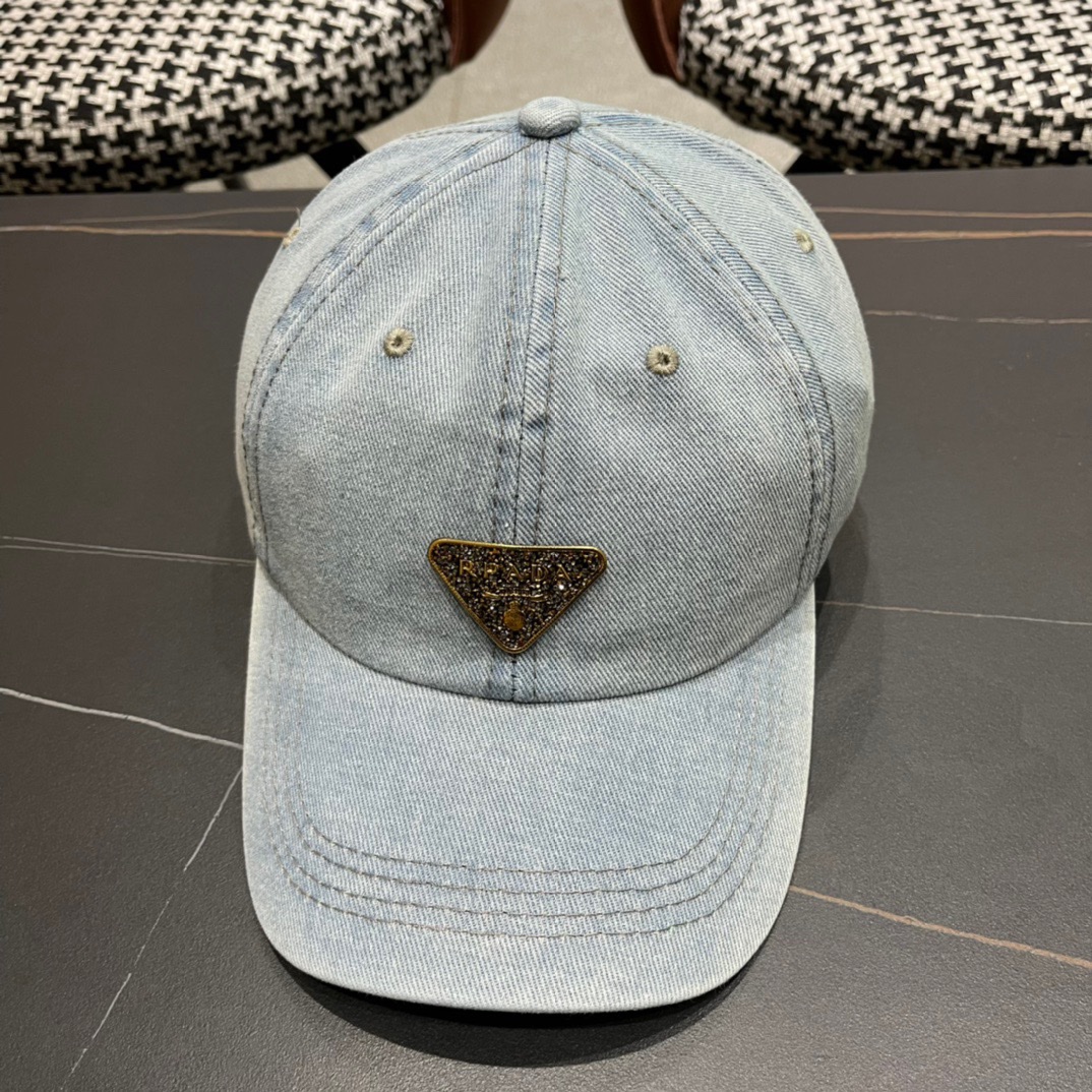  普拉达Prada 2024新款经典三角标牛仔棒球帽🧢日常刚需 颜色完美 帽型正点 简直谁戴都好看🧐质量