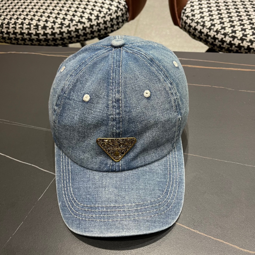  普拉达Prada 2024新款经典三角标牛仔棒球帽🧢日常刚需 颜色完美 帽型正点 简直谁戴都好看🧐质量