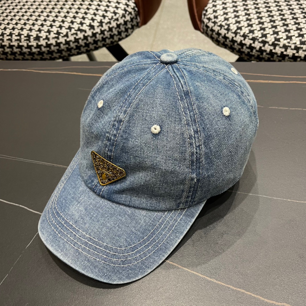  普拉达Prada 2024新款经典三角标牛仔棒球帽🧢日常刚需 颜色完美 帽型正点 简直谁戴都好看🧐质量