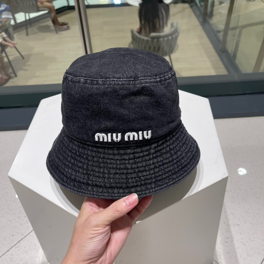 miumiu缪缪夏季新款渔夫帽牛仔面料简单百搭头围59cm