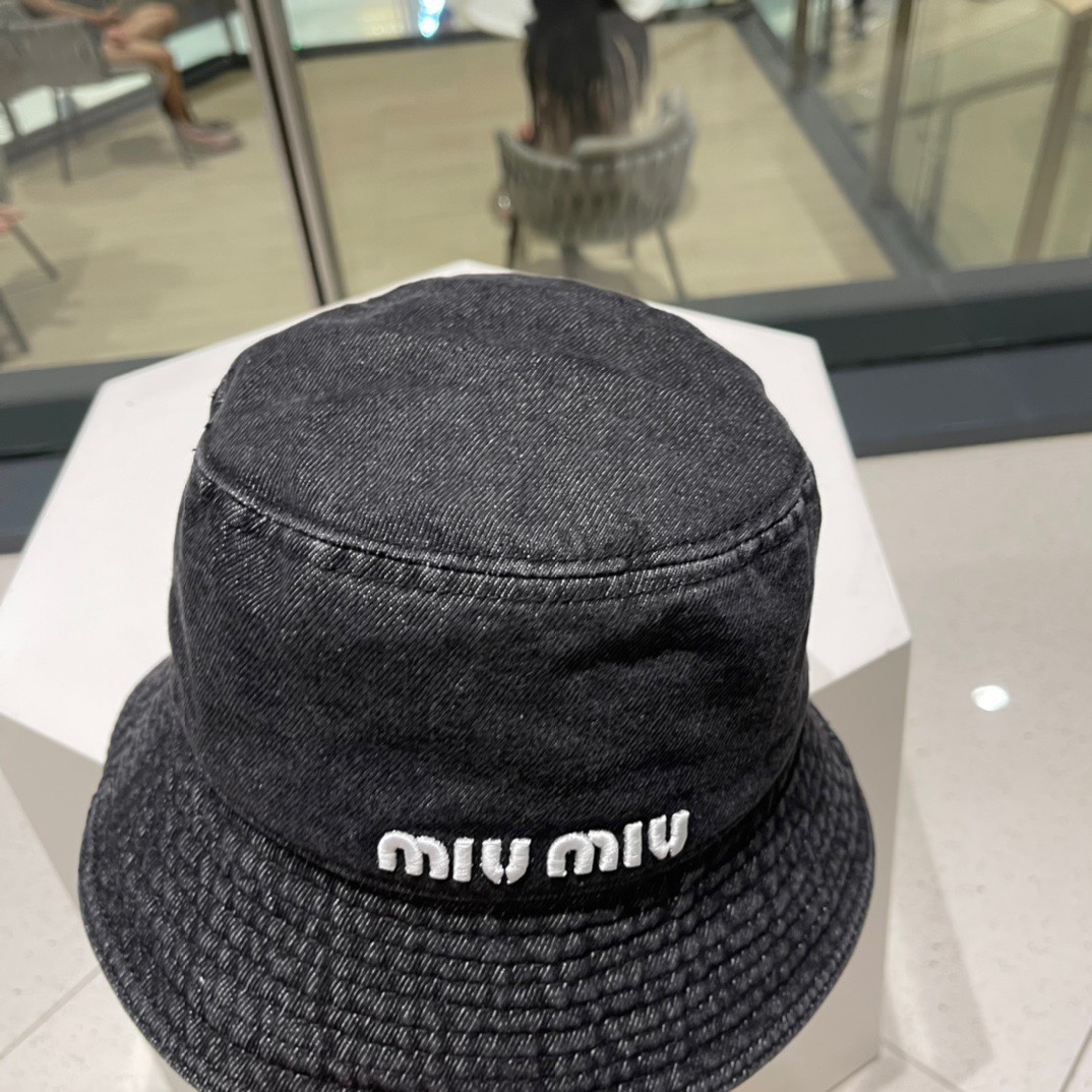 miumiu缪缪夏季新款渔夫帽牛仔面料简单百搭头围59cm