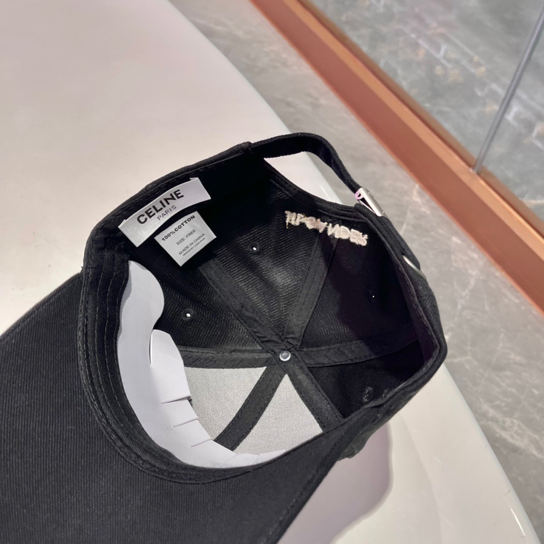  【CELINE赛琳】春夏款新款简约棒球帽，新款出货，大牌款超好搭配，赶紧入手！