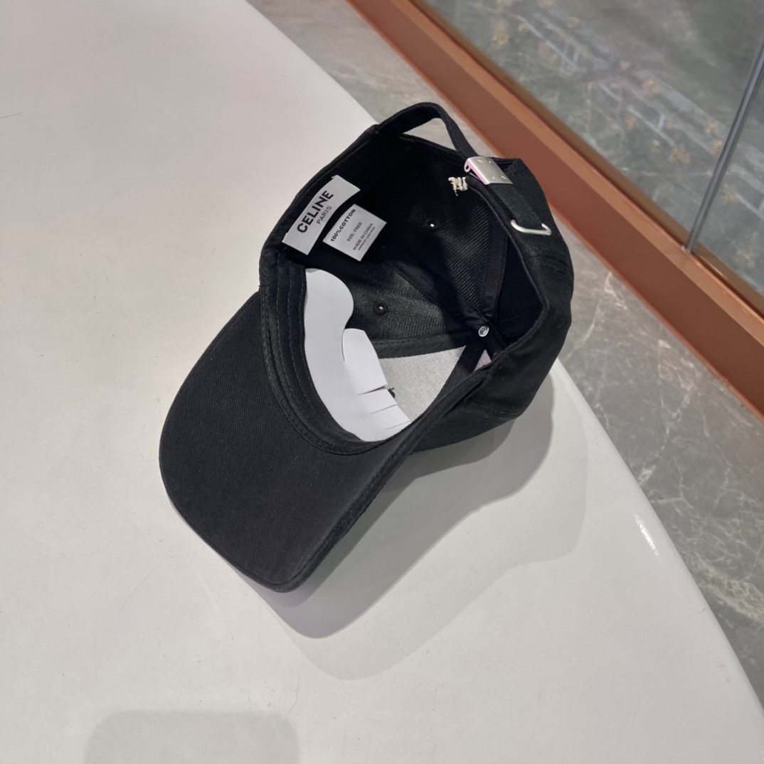  【CELINE赛琳】春夏款新款简约棒球帽，新款出货，大牌款超好搭配，赶紧入手！