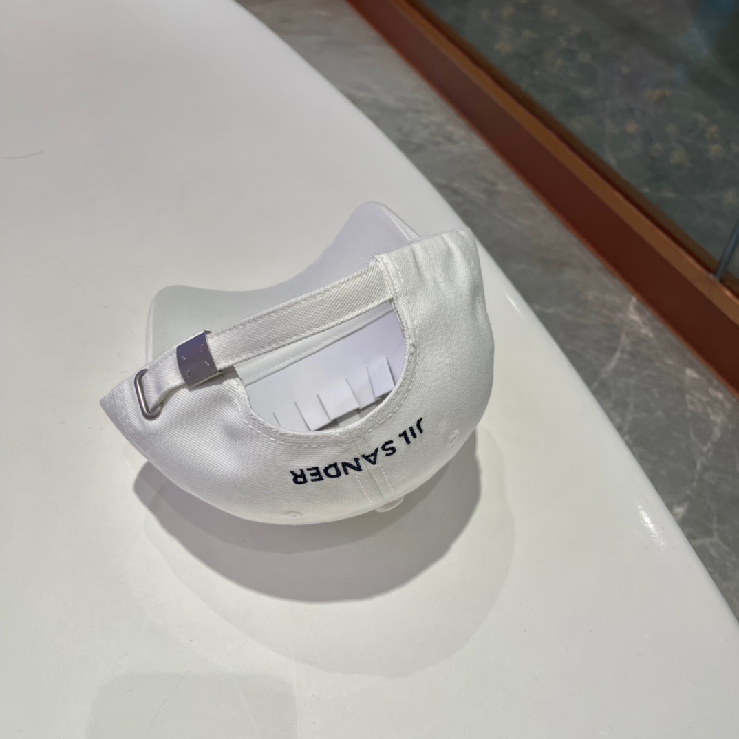  【CELINE赛琳】春夏款新款简约棒球帽，新款出货，大牌款超好搭配，赶紧入手！