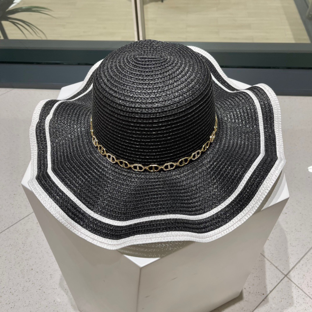 【DIOR迪奥】新款链条CD字母草编遮阳草帽盆帽🤩沙滩风，简约大方，百搭单品～出街首选，新款帽型超美腻，