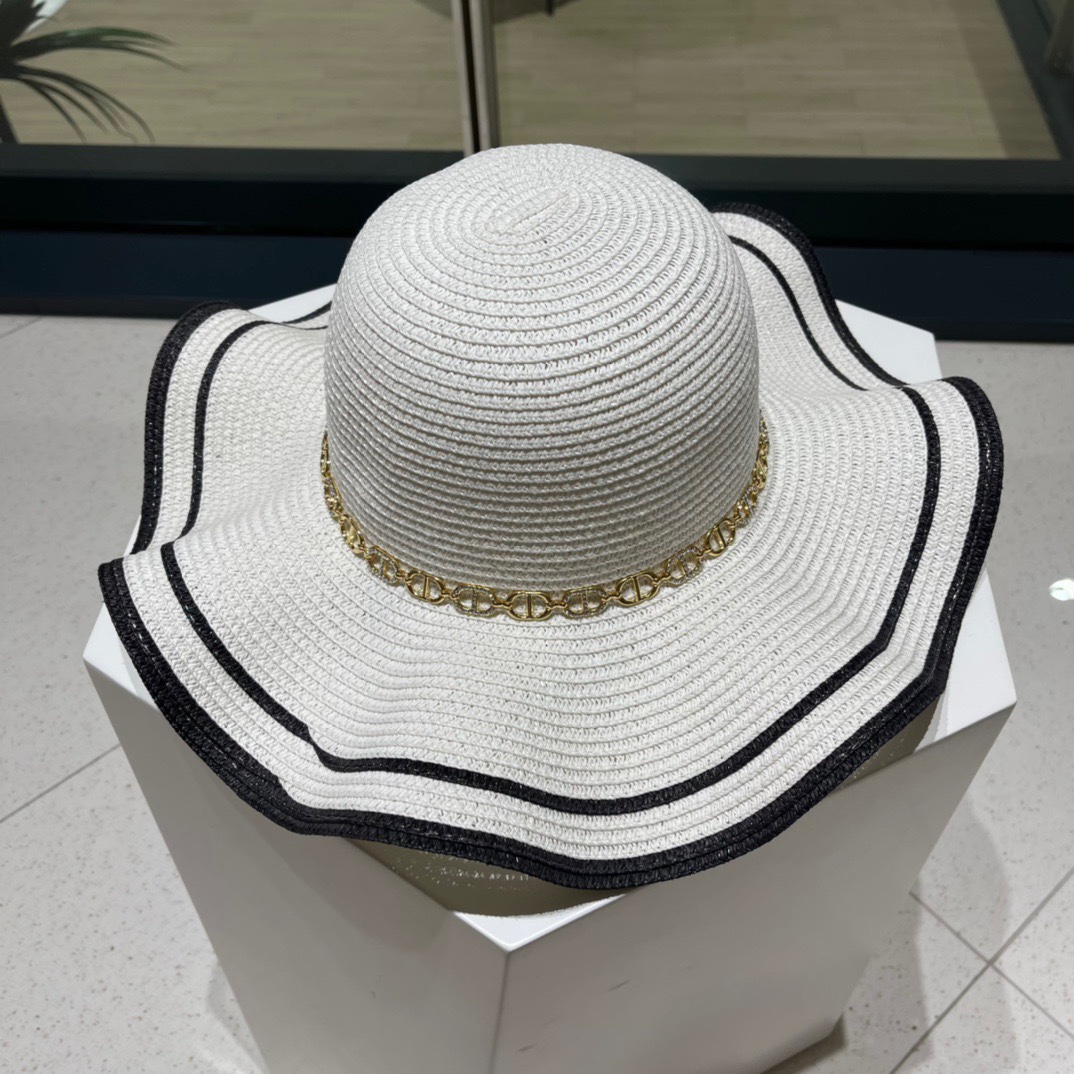 【DIOR迪奥】新款链条CD字母草编遮阳草帽盆帽🤩沙滩风，简约大方，百搭单品～出街首选，新款帽型超美腻，