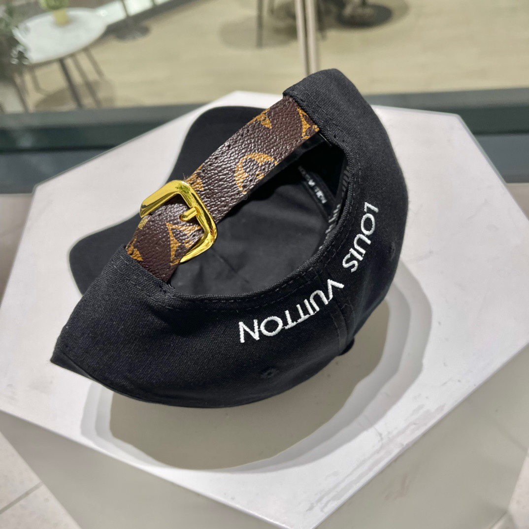 【LV】新款专柜同步棒球帽，专柜同步出货，大牌款超好搭配，赶紧入手！