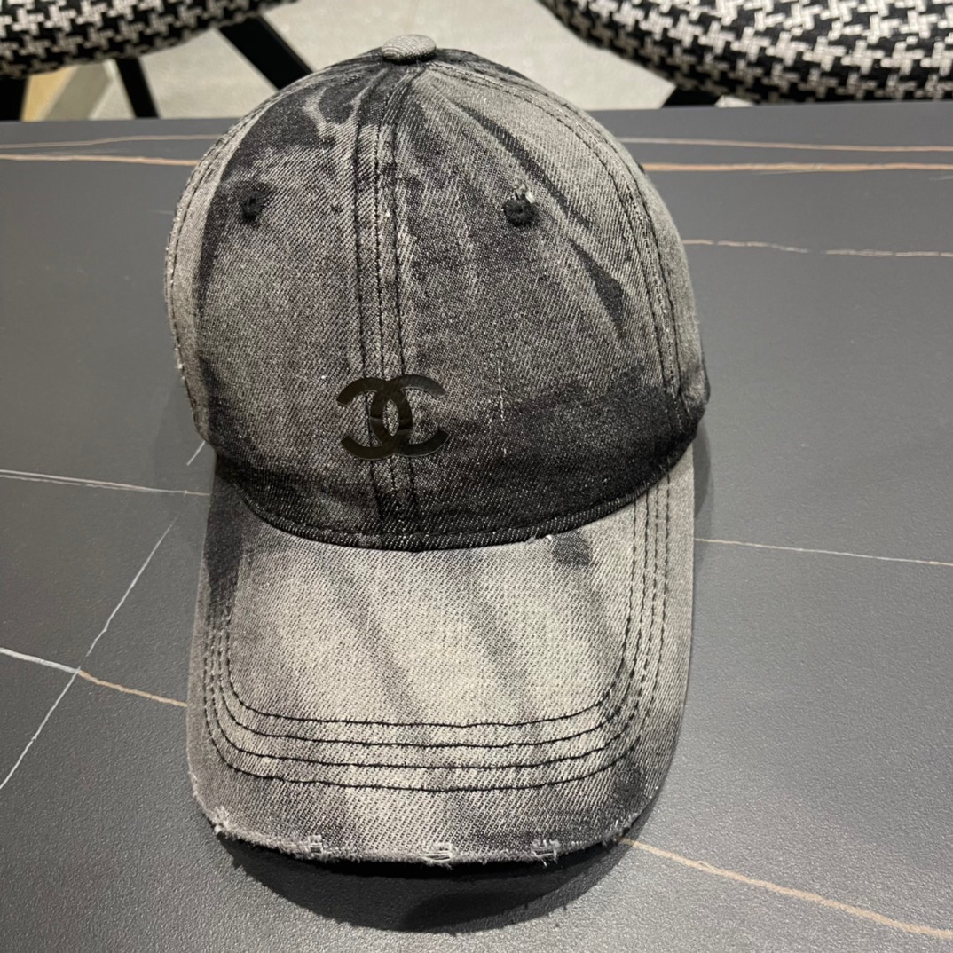 NO:352996,【CHANEL Chanel】New simple style, new series of baseball caps, hot products, big brands synchronized, super easy to match, shipped!  Hat Straw Hat Fisherman Hat Baseball Hat, Hats, Chanel, Chanel, espadrilles, hats【CHANEL香奈儿】新款简约风,新品系列棒球帽,爆款,大牌同步,超好搭配,出货！ 帽子草帽渔夫帽棒球帽,帽子,chanel,chanel,espadrilles,hats,hat