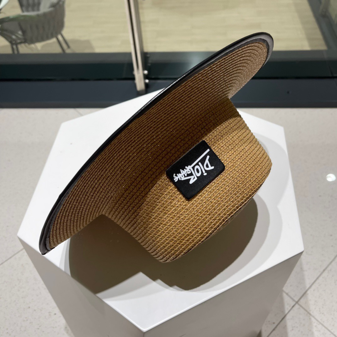 【DIOR迪奥】新款草编平顶遮阳草帽盆帽🤩沙滩风，简约大方，百搭单品～出街首选，新款帽型超美腻，新品上架