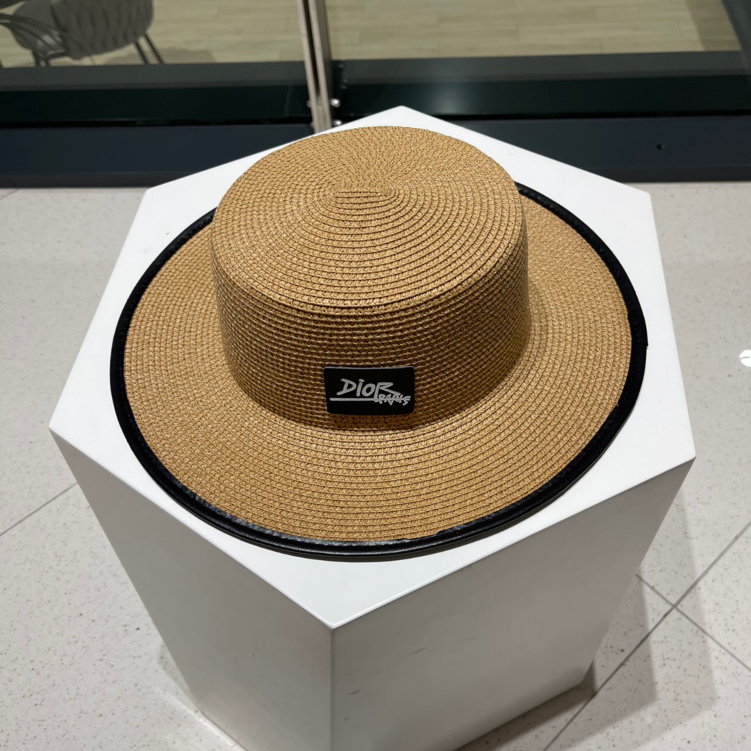 【DIOR迪奥】新款草编平顶遮阳草帽盆帽🤩沙滩风，简约大方，百搭单品～出街首选，新款帽型超美腻，新品上架