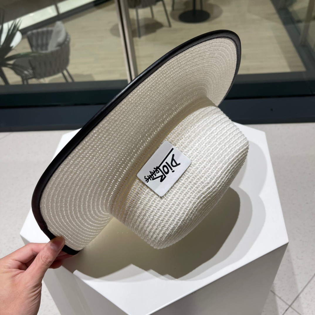 【DIOR迪奥】新款草编平顶遮阳草帽盆帽🤩沙滩风，简约大方，百搭单品～出街首选，新款帽型超美腻，新品上架