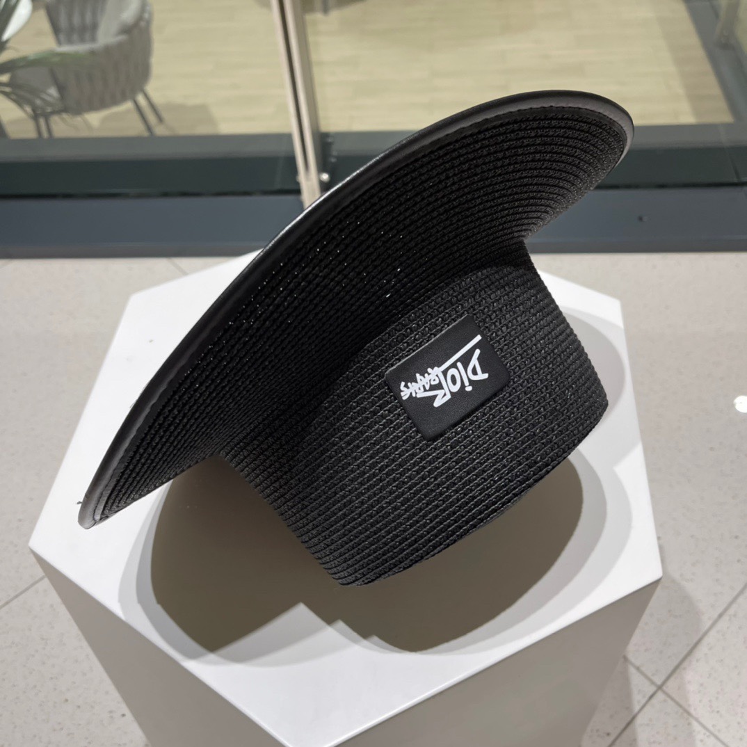 【DIOR迪奥】新款草编平顶遮阳草帽盆帽🤩沙滩风，简约大方，百搭单品～出街首选，新款帽型超美腻，新品上架