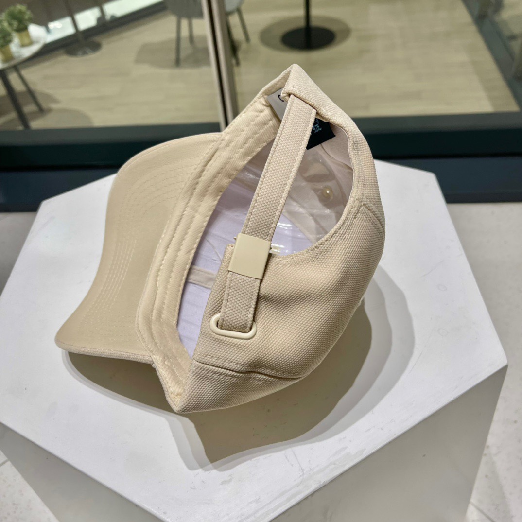  香奈儿CHANEL 新品棒球帽，logo小香经典简约，时尚休闲设计 跑量新品