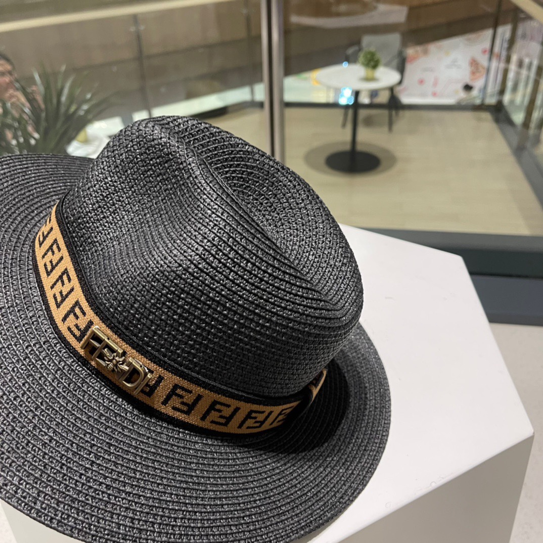  FD芬迪新款草帽，拉菲草制作，拼老花FF面料，名媛必备，头围57cm