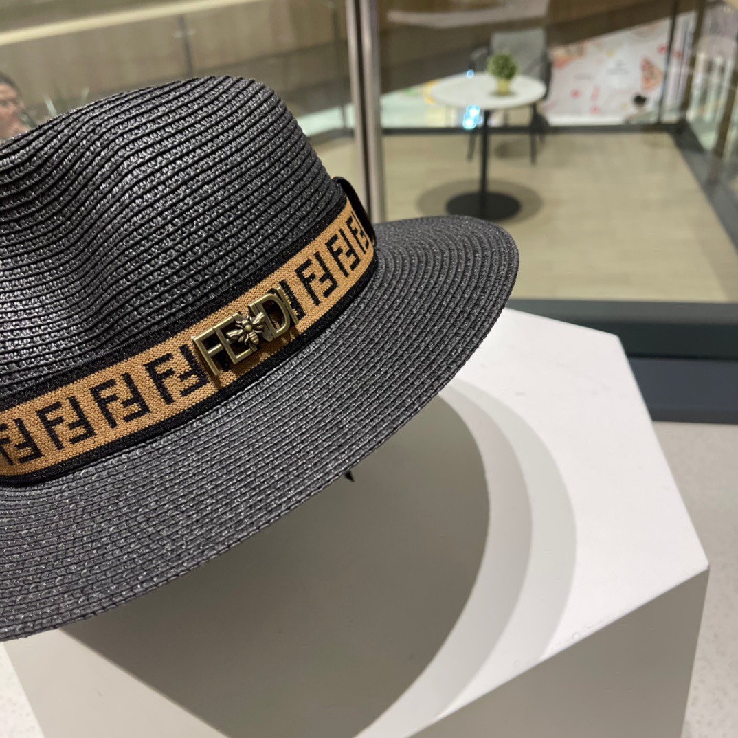  FD芬迪新款草帽，拉菲草制作，拼老花FF面料，名媛必备，头围57cm