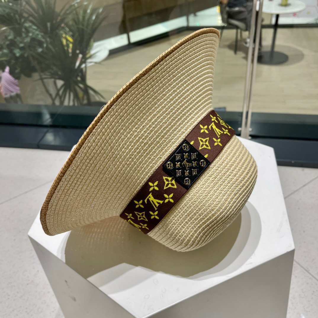  新款LV 草编经典爆款盆帽草帽礼帽🤩简约大方，百搭单品～出街首选，新款帽型超美腻