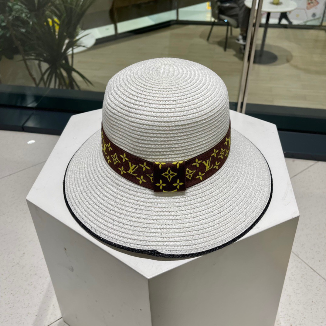  新款LV 草编经典爆款盆帽草帽礼帽🤩简约大方，百搭单品～出街首选，新款帽型超美腻