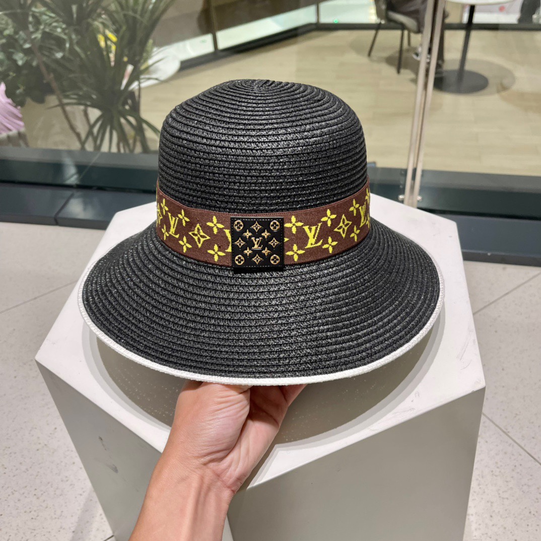  新款LV 草编经典爆款盆帽草帽礼帽🤩简约大方，百搭单品～出街首选，新款帽型超美腻