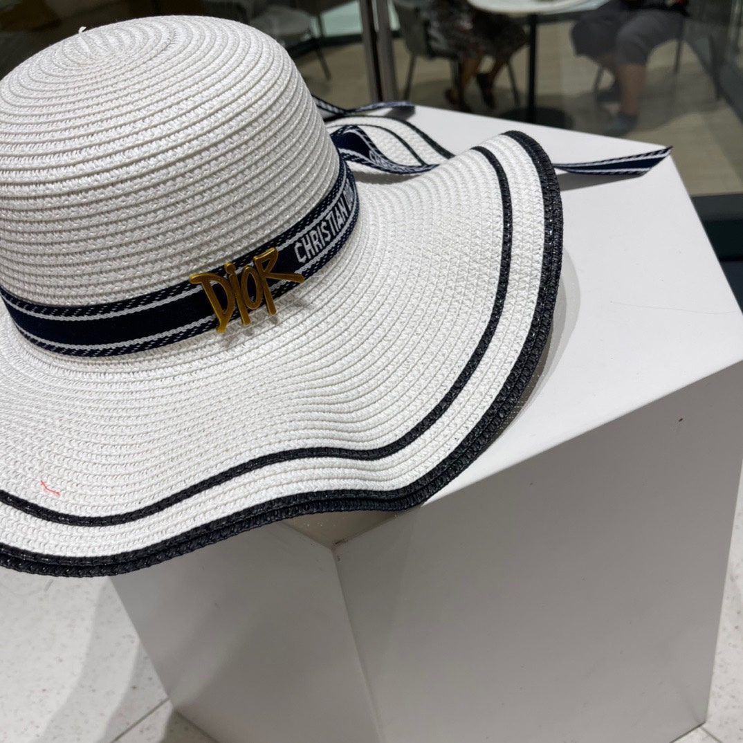  新款草帽，度假休闲必备，优雅大方的一款