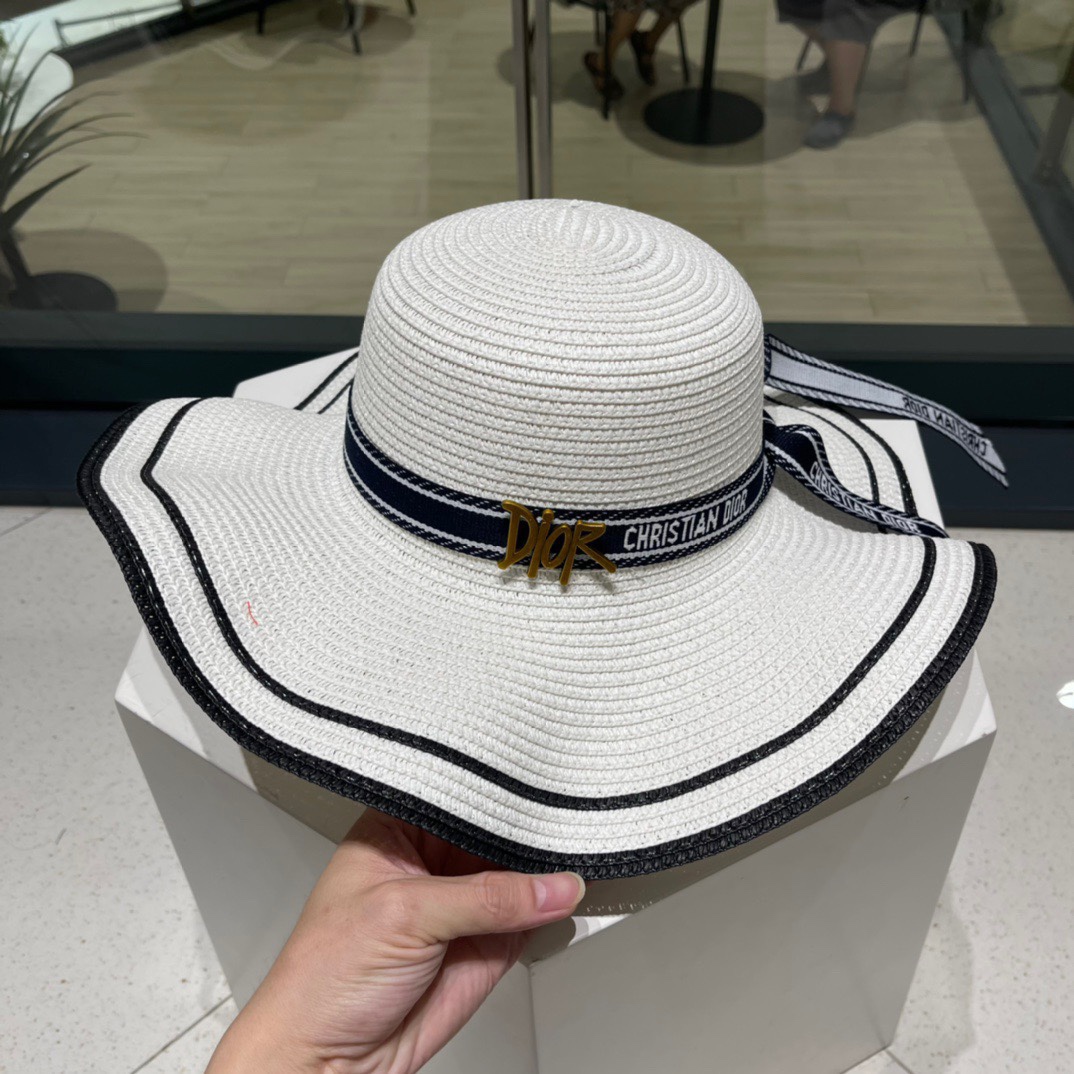  新款草帽，度假休闲必备，优雅大方的一款