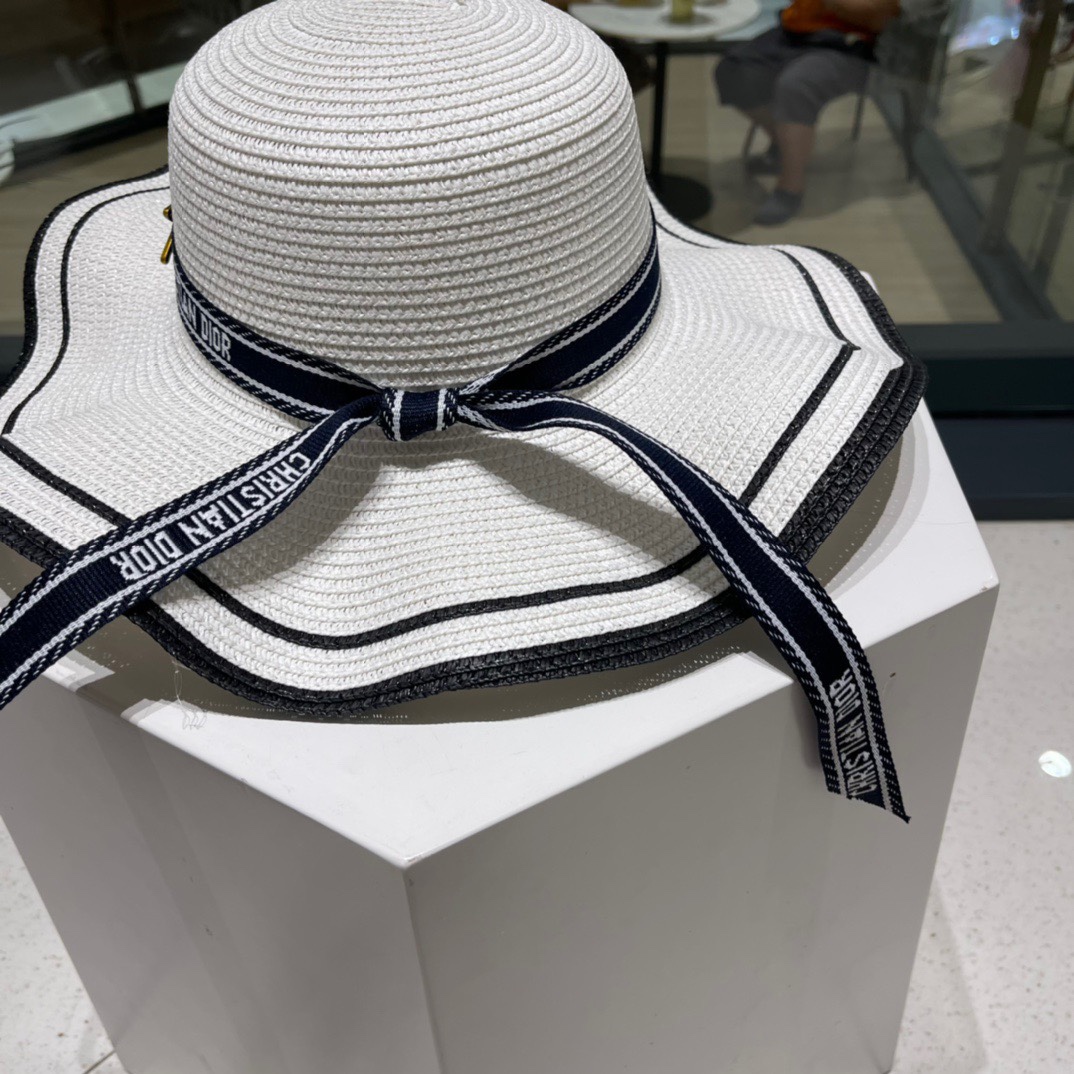  新款草帽，度假休闲必备，优雅大方的一款