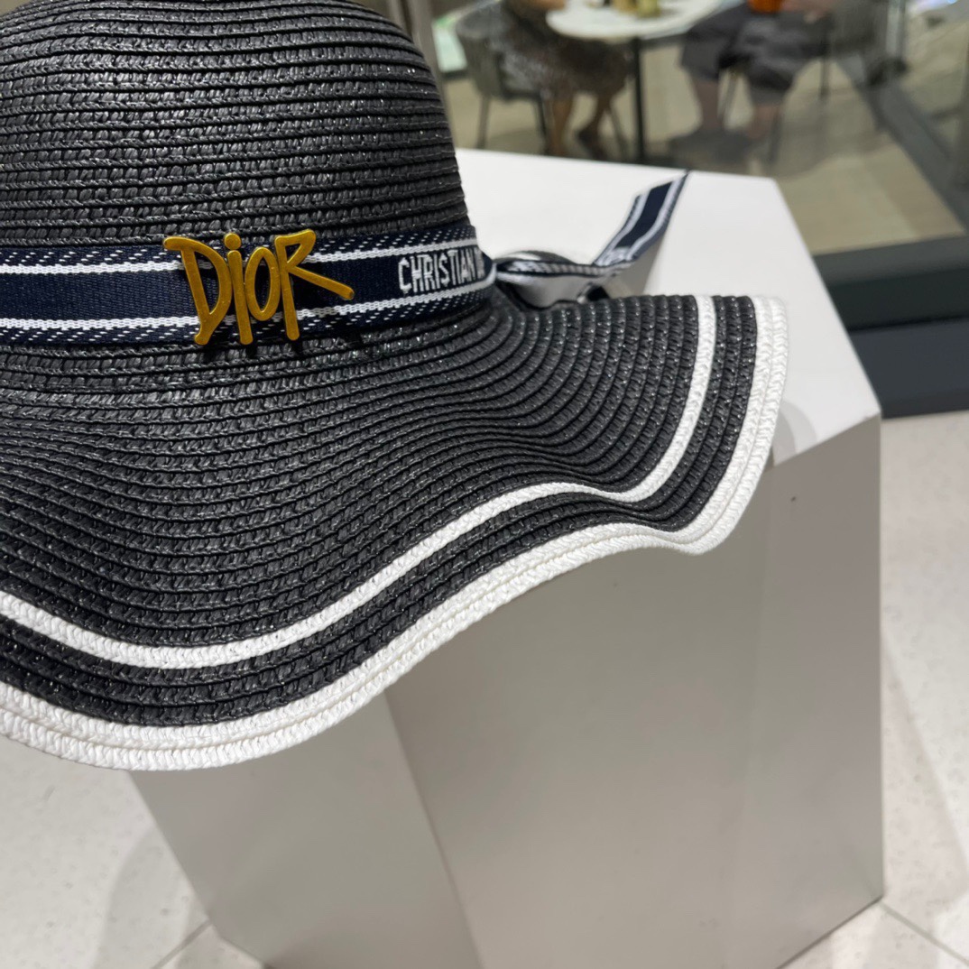  新款草帽，度假休闲必备，优雅大方的一款