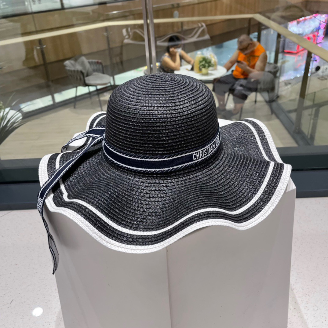  新款草帽，度假休闲必备，优雅大方的一款