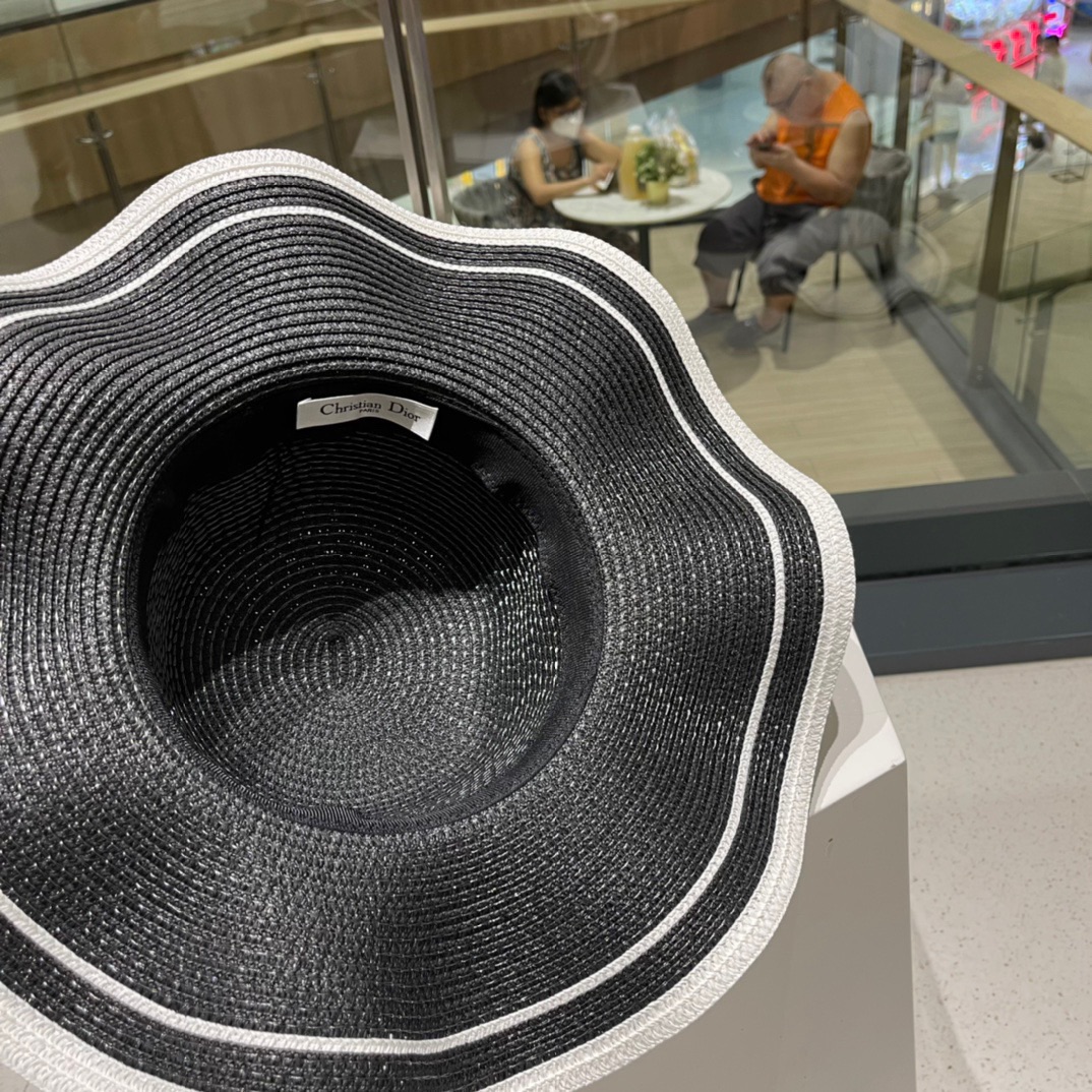  新款草帽，度假休闲必备，优雅大方的一款