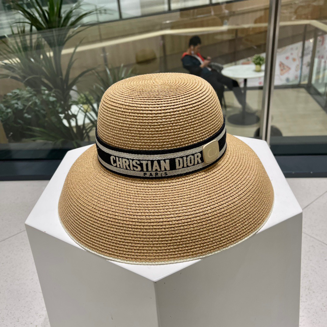 【DIOR迪奥】早春新款韩版休闲大帽檐草编遮阳草帽🤩沙滩风，简约大方，百搭单品～出街首选，新款帽型超美腻