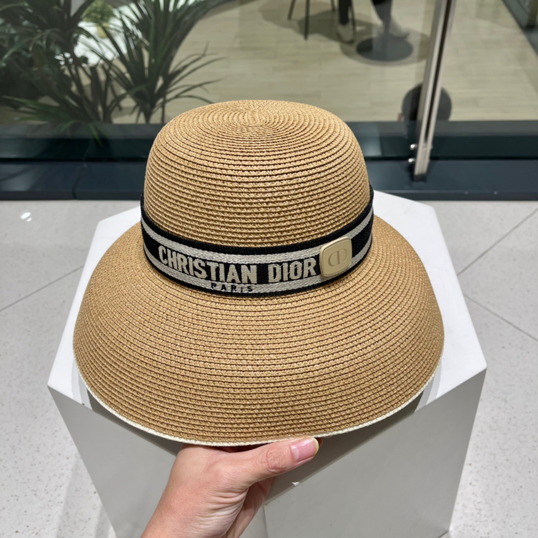 【DIOR迪奥】早春新款韩版休闲大帽檐草编遮阳草帽🤩沙滩风，简约大方，百搭单品～出街首选，新款帽型超美腻
