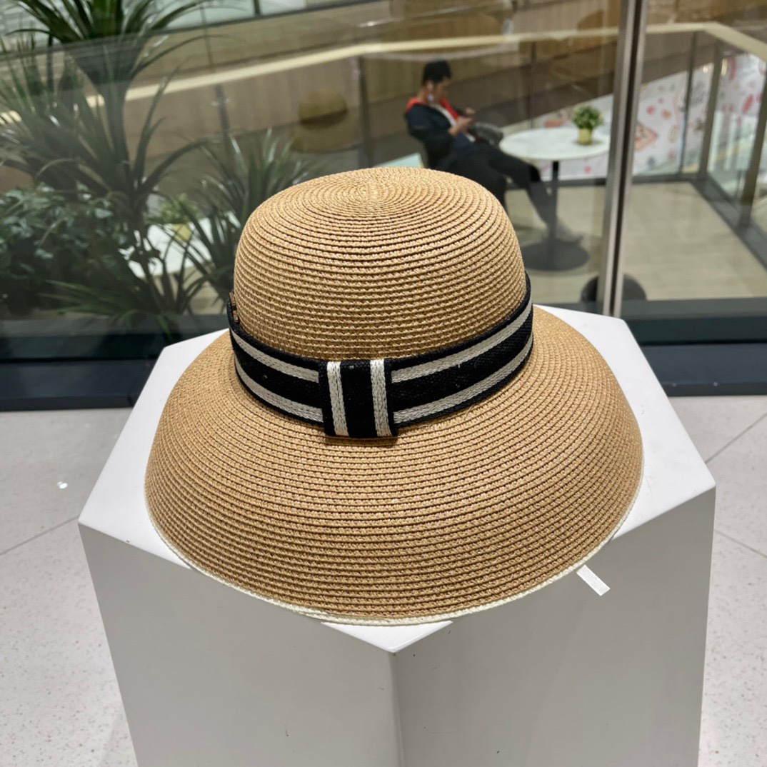 【DIOR迪奥】早春新款韩版休闲大帽檐草编遮阳草帽🤩沙滩风，简约大方，百搭单品～出街首选，新款帽型超美腻