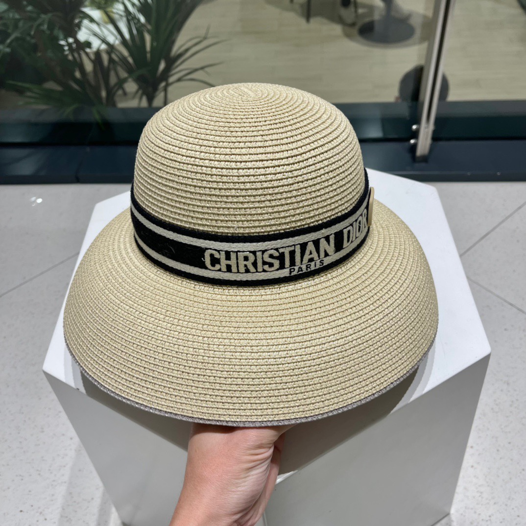 【DIOR迪奥】早春新款韩版休闲大帽檐草编遮阳草帽🤩沙滩风，简约大方，百搭单品～出街首选，新款帽型超美腻