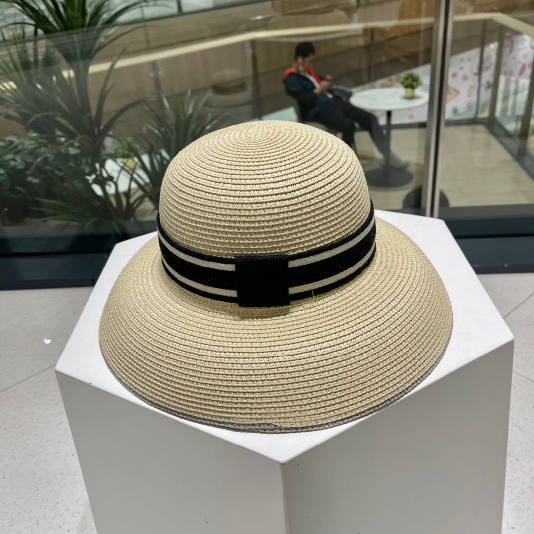 【DIOR迪奥】早春新款韩版休闲大帽檐草编遮阳草帽🤩沙滩风，简约大方，百搭单品～出街首选，新款帽型超美腻
