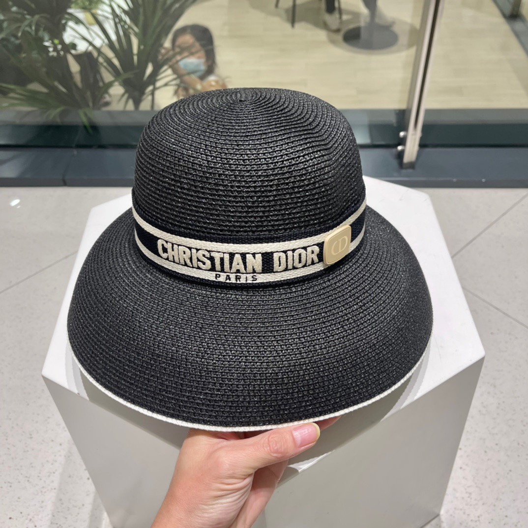 【DIOR迪奥】早春新款韩版休闲大帽檐草编遮阳草帽🤩沙滩风，简约大方，百搭单品～出街首选，新款帽型超美腻