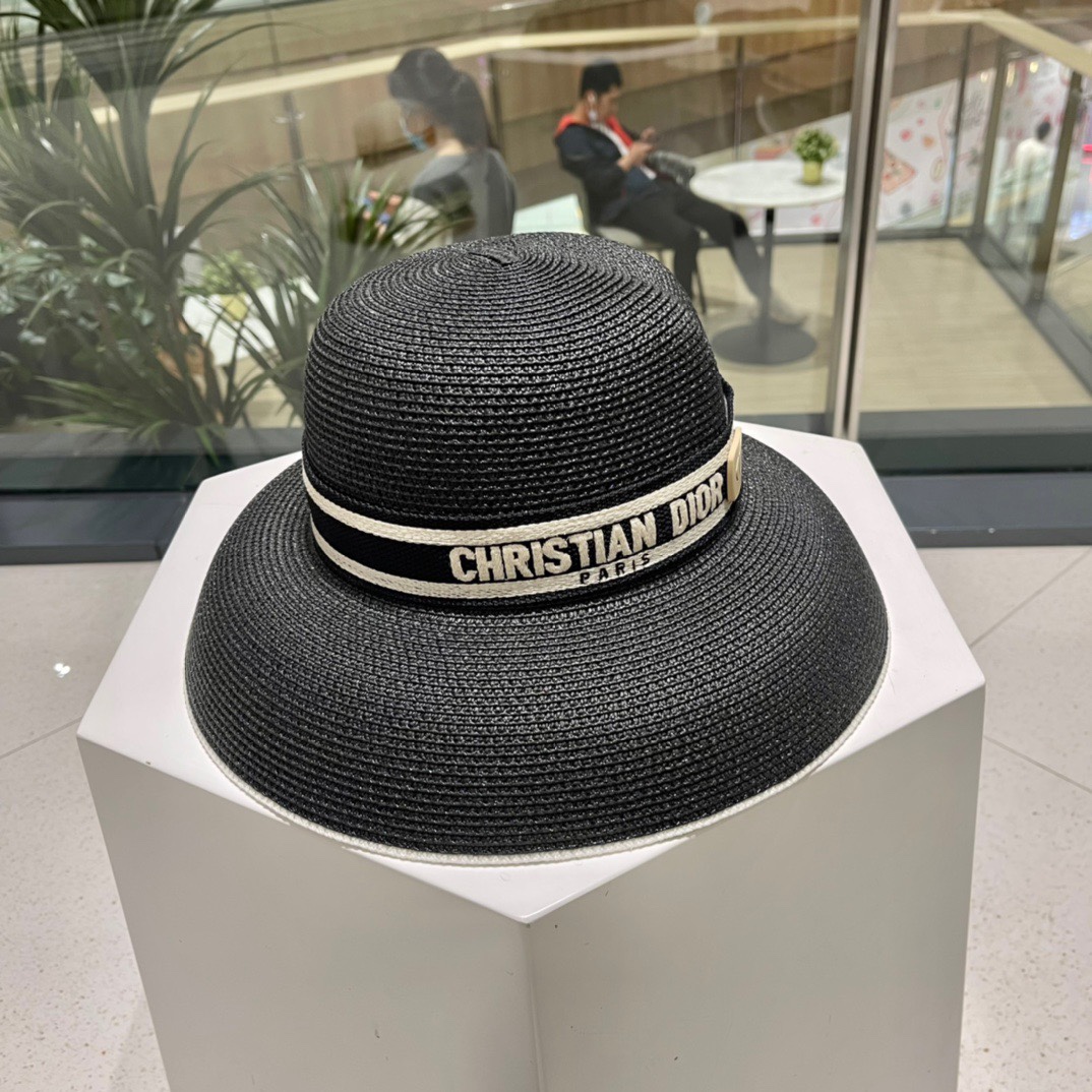 【DIOR迪奥】早春新款韩版休闲大帽檐草编遮阳草帽🤩沙滩风，简约大方，百搭单品～出街首选，新款帽型超美腻